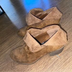 Stylish and comfortable fall boots